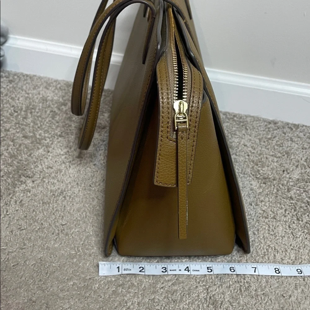 Tory Burch | Brown Robinson Pebbled Leather Tote
